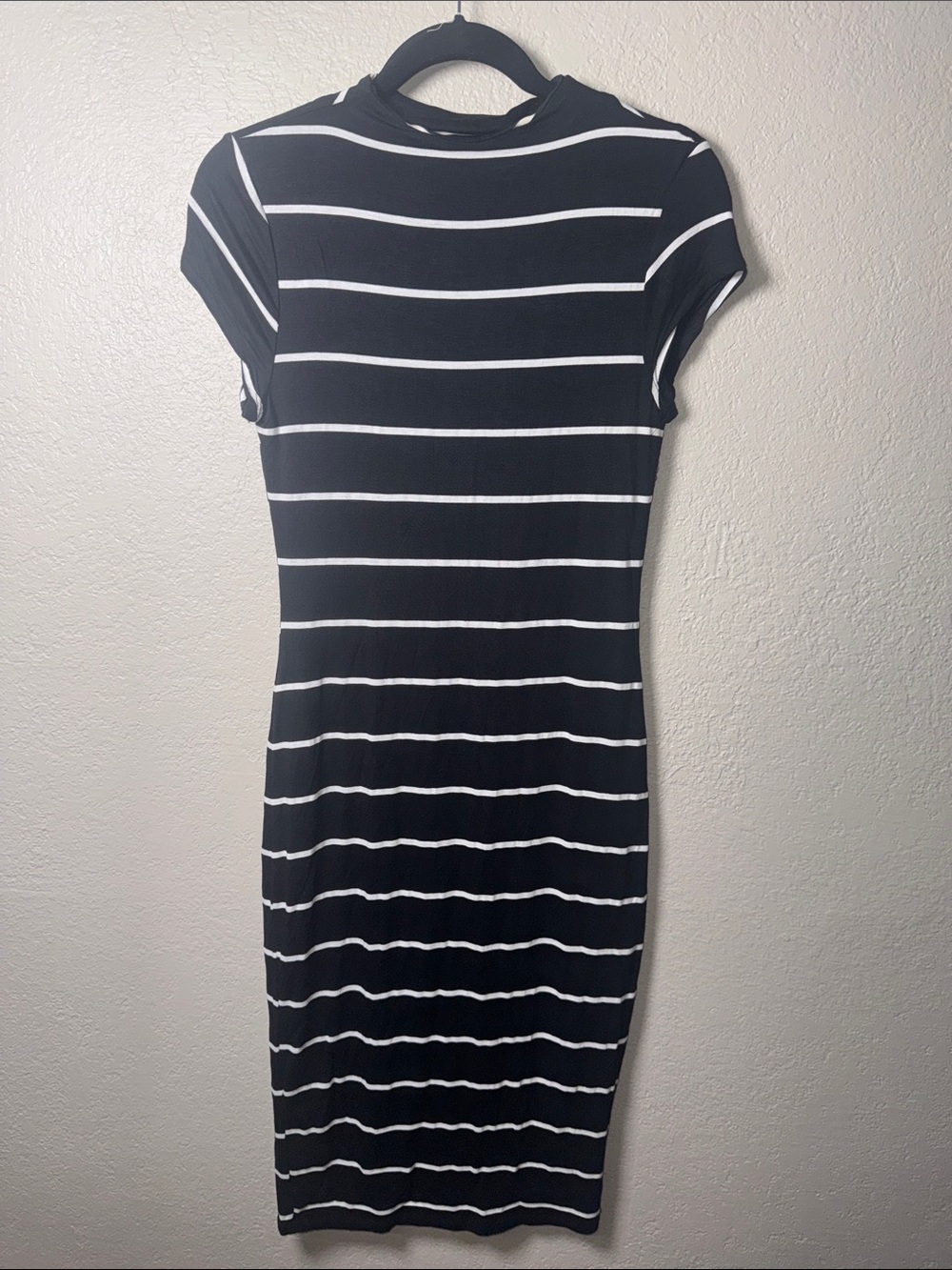 DNA couture Black and White Striped Short-Sleeve Bodycon Midi Dress - Picture 4 of 8